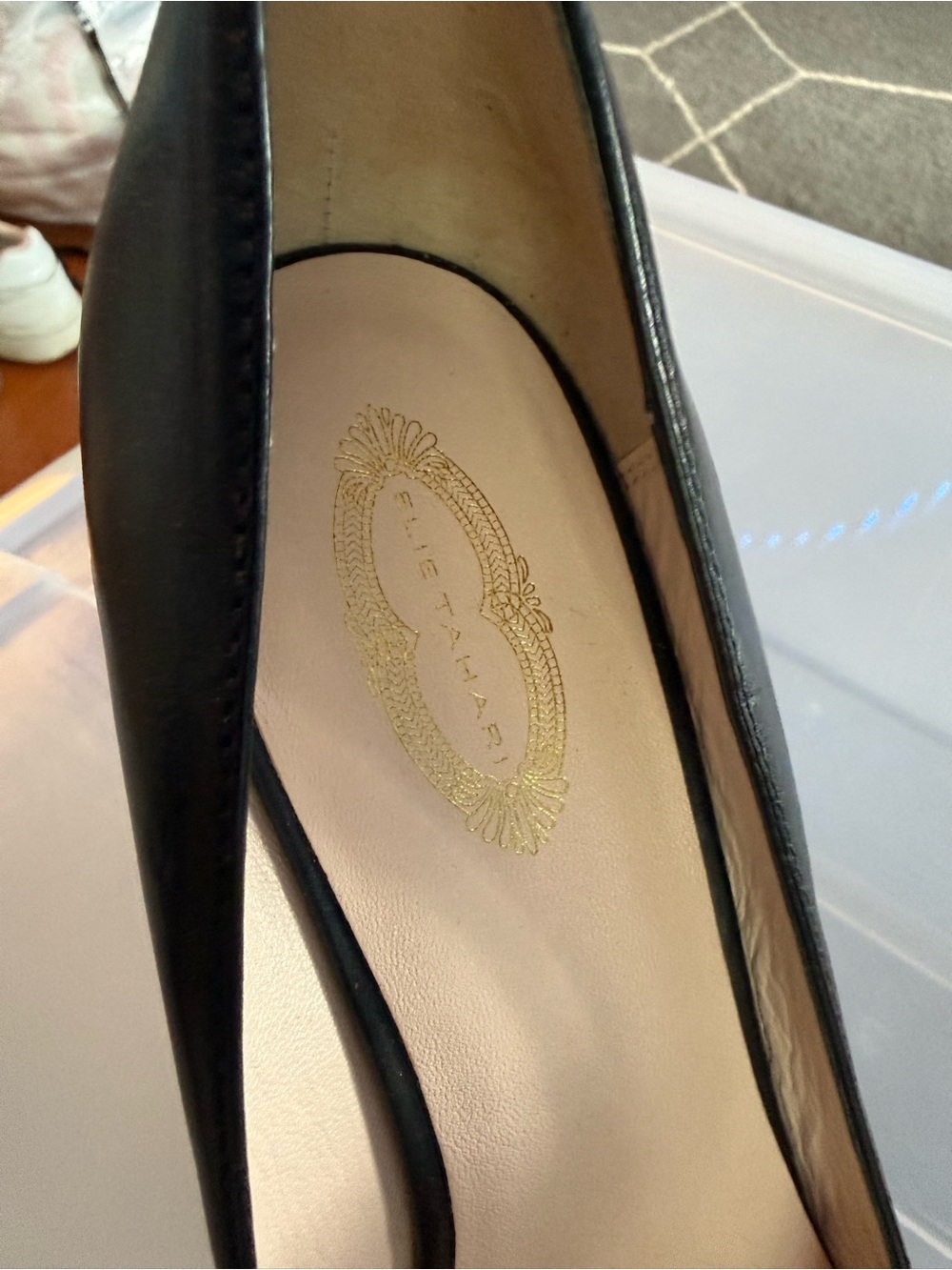 Elie Tahari Black Leather Round Toe Pumps Heels size 41 10/10.5 - Picture 6 of 6